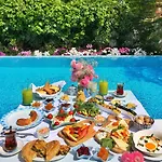 Hotel Alura Alaçatı