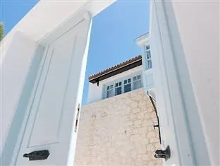 Alura מלון אלאקאטי